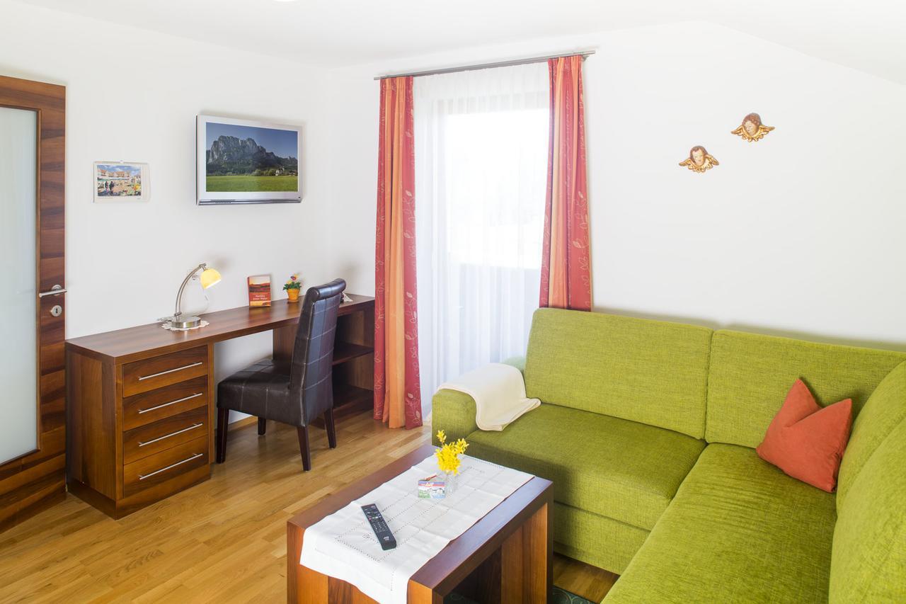 Pension Anna Mondsee Buitenkant foto