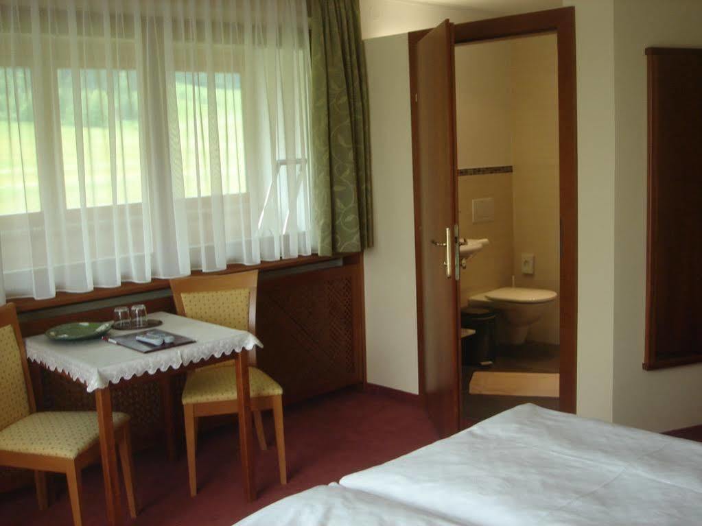 Pension Anna Mondsee Buitenkant foto